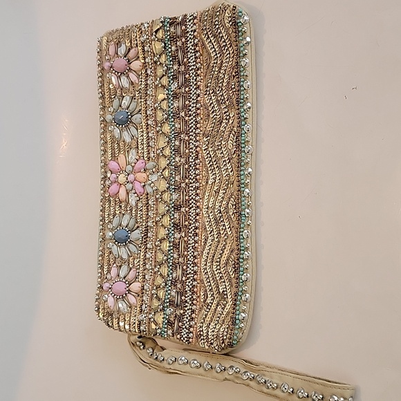 CHARLIE PAIGE BEAD & SEQUIN EMBELLISHED WRISTLET - Picture 2 of 11